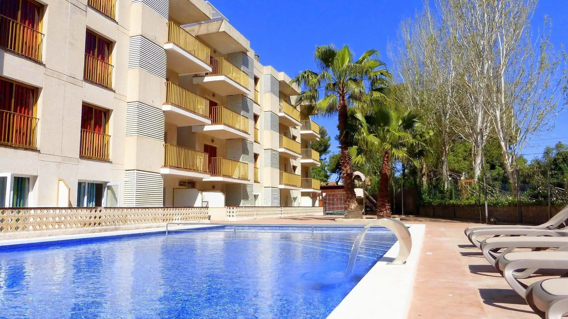 Rentalmar Pins Marina Cambrils Apartment